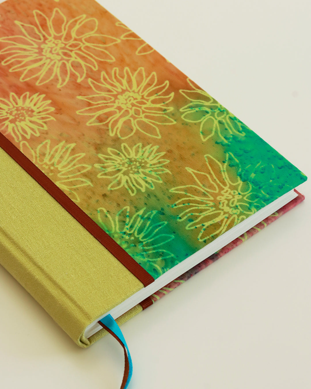 Agenda 2026 girasoli acquarello (dorso arrotondato con elastico)