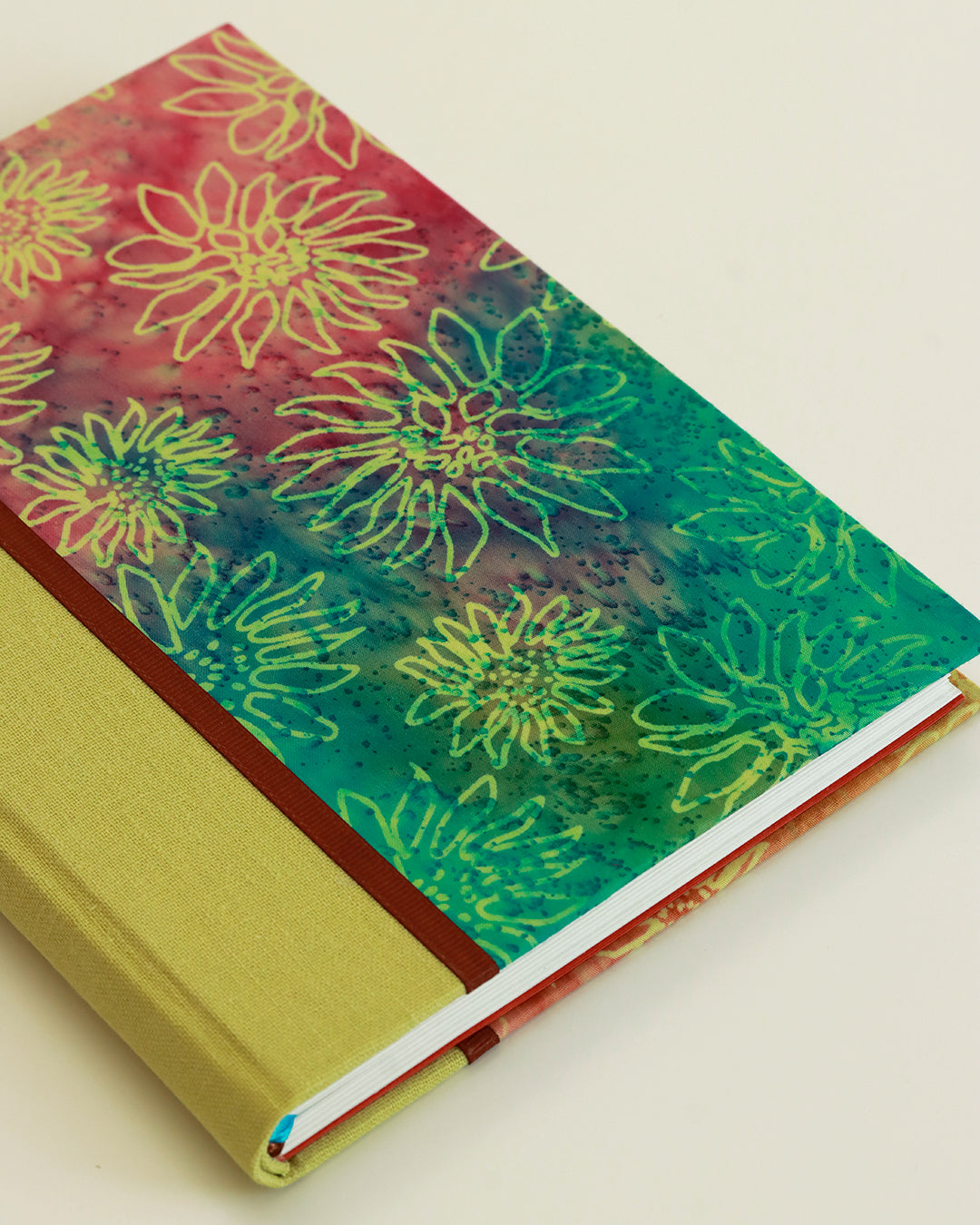 Agenda 2026 girasoli acquarello (dorso arrotondato con elastico)