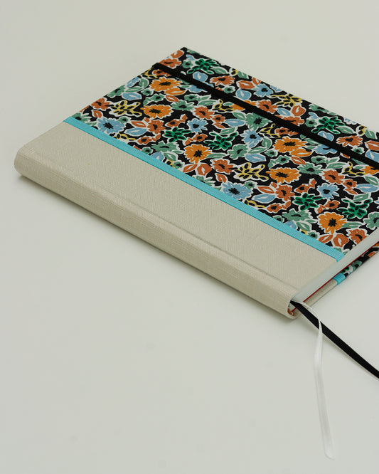 Agenda 2026 floreale nera (dorso arrotondato con elastico)