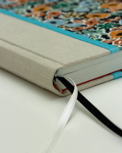 Agenda 2026 floreale nera (dorso arrotondato con elastico)