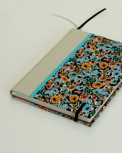 Agenda 2026 floreale nera (dorso arrotondato con elastico)