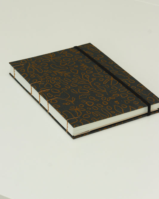 Agenda 2026 natura golden brown su grigio (copta con elastico e busta)