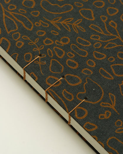 Agenda 2026 natura golden brown su grigio (copta con elastico e busta)