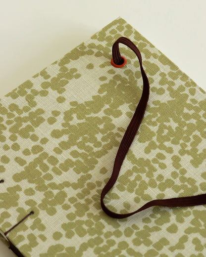 Agenda 2026 pois dorati (mix copta e francese con elastico)