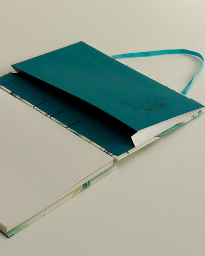 Quaderno Appunti, formato A5, carta di bambù e cotone, balene-delfini-orche (elastico e busta)