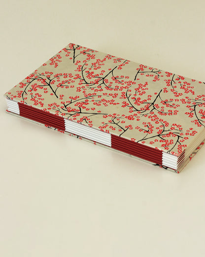 Quaderno di disegno tecnico per vision board, mappe concettuali e progetti creativi - copertina in carta di lokta con fiori di ciliegio rossi