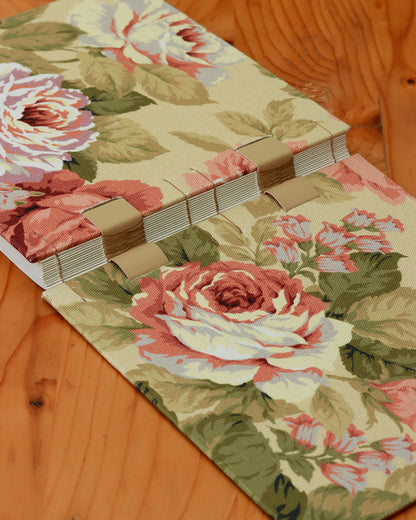 Quaderno guestbook quadrato con carta di birra rivestito con tessuto floreale