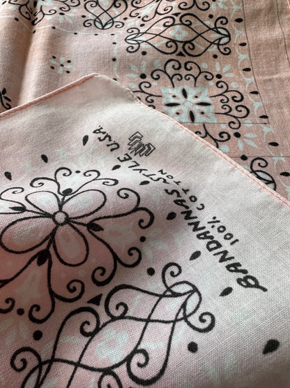 Quaderno disegno mixed media bandana rosa e rosso