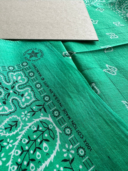 Quaderno disegno mixed media bandana verde e arancione